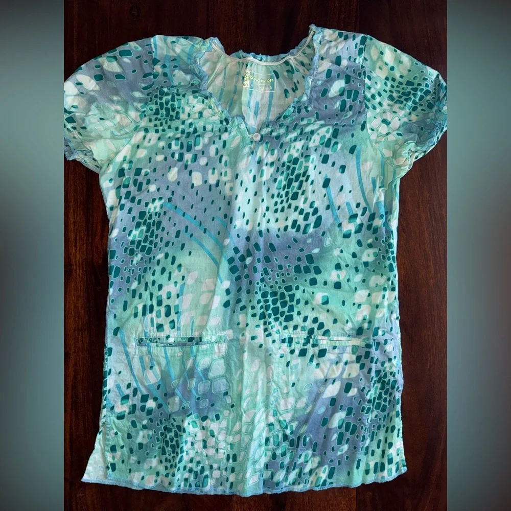 Women’s scrub set - Picture 2 of 4